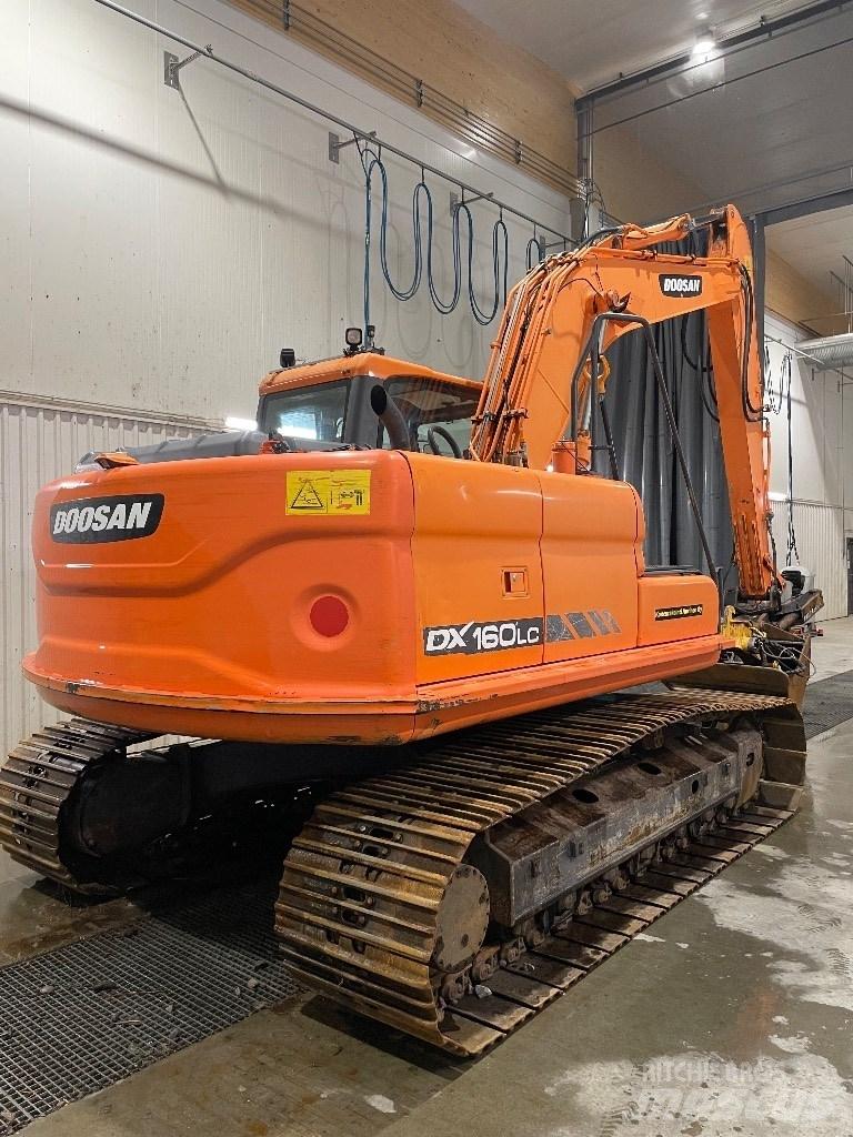 Doosan DX 160 Bandgrävare