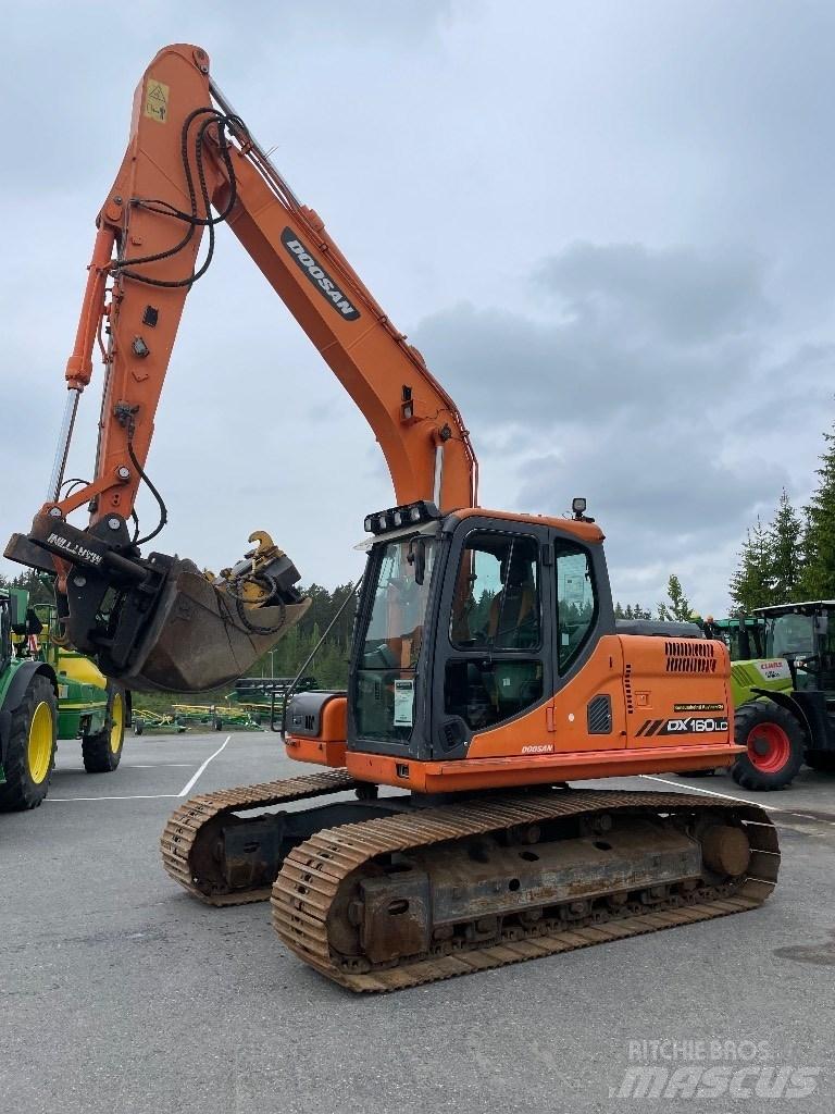 Doosan DX 160 Bandgrävare
