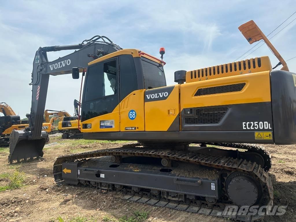 Volvo EC 250 D Bandgrävare
