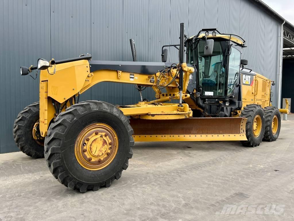 CAT 140M2 AWD Väghyvlar