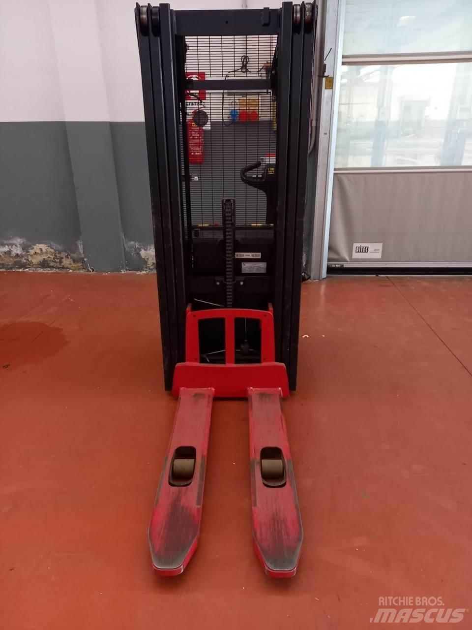 Hyster S1.2 Staplare-led
