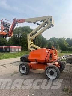 JLG 340 AJ Bomliftar