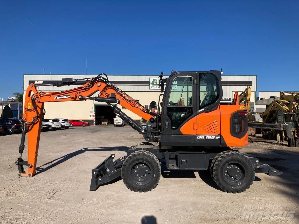 Develon DX 100 W-7 Hjulgrävare