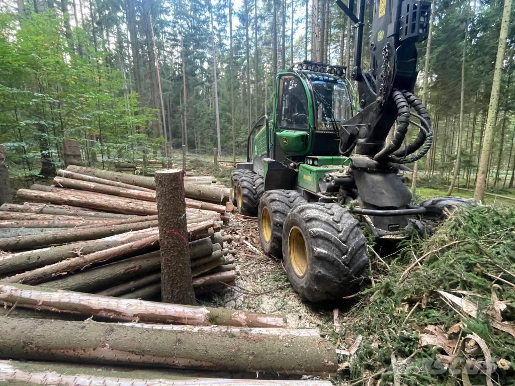 John Deere 1270 G Skördare