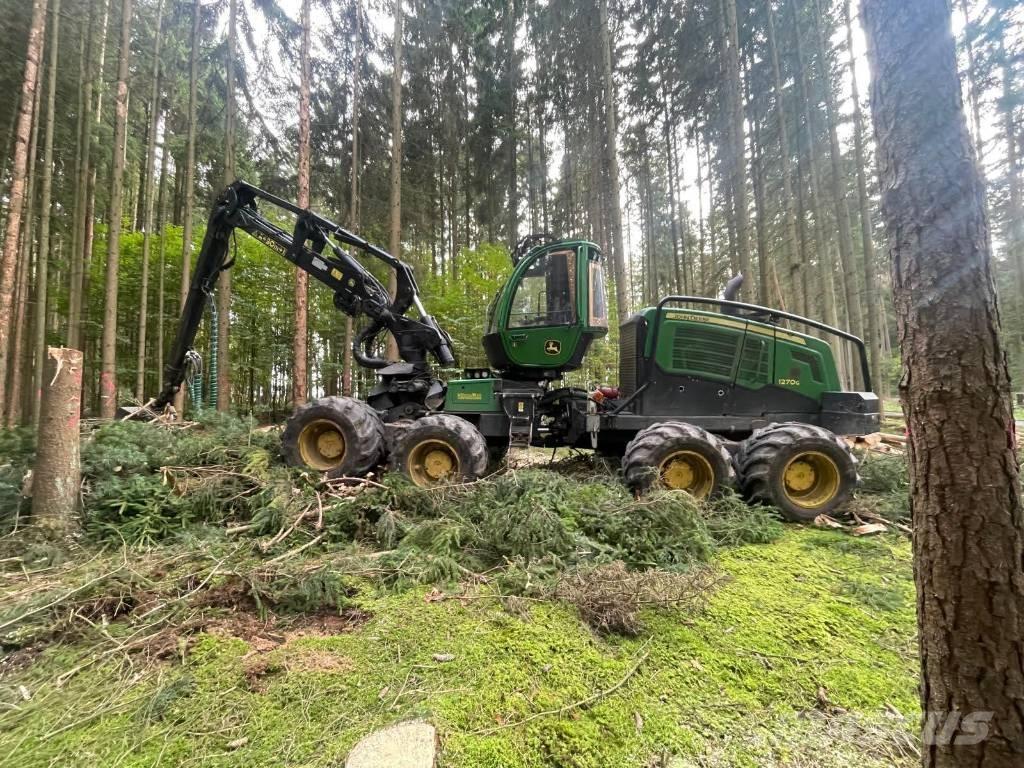 John Deere 1270 G Skördare
