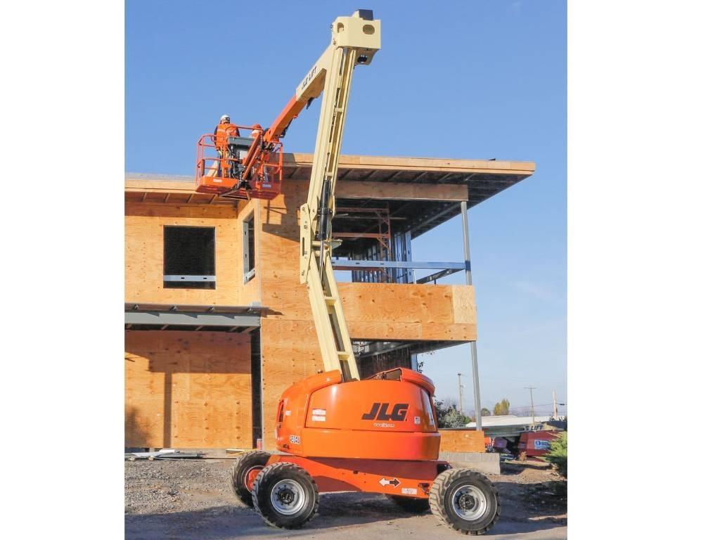 JLG 450 AJ Bomliftar