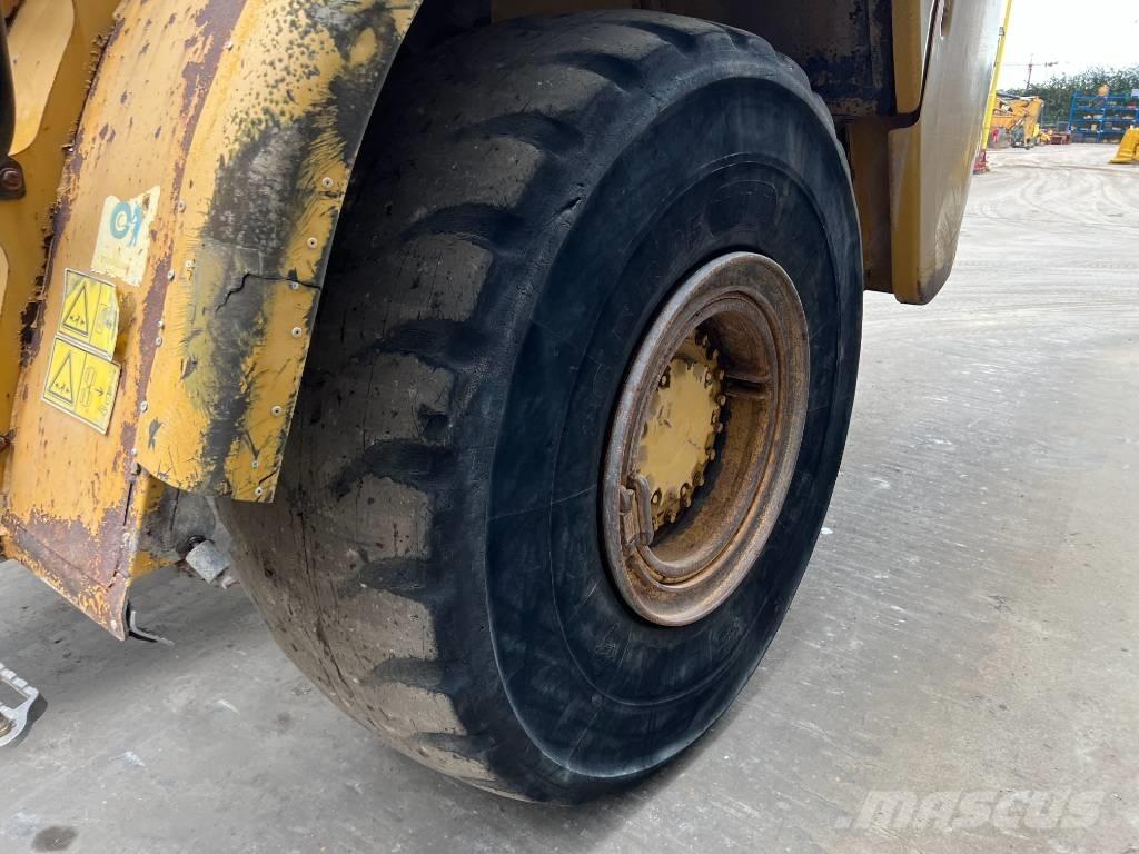 CAT 735 Midjestyrd dumper