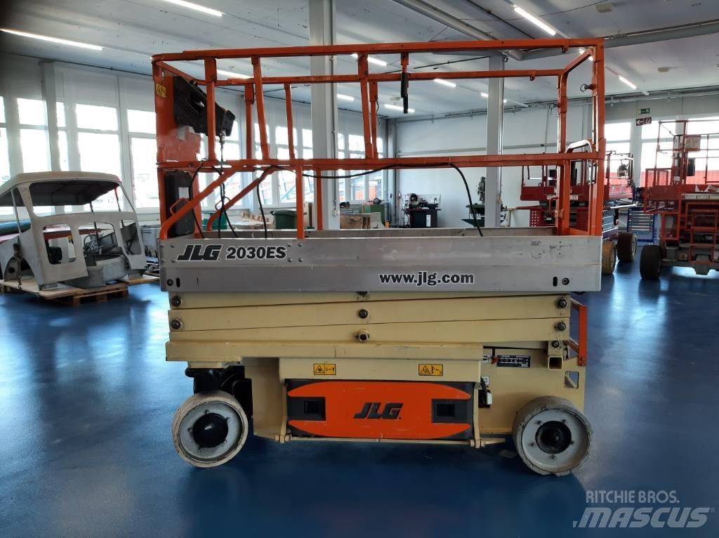 JLG 2030 ES Saxliftar
