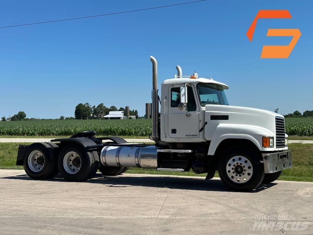 Mack CH 613 Dragbilar