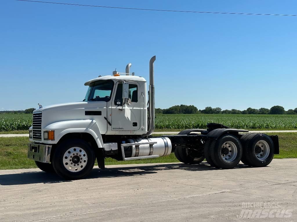 Mack CH 613 Dragbilar