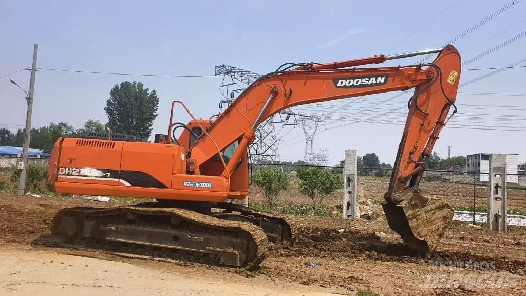 Doosan DH 225 LC-7 Bandgrävare