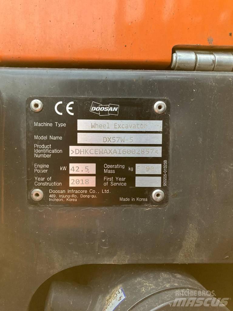 Doosan DX 57 W-5 Hjulgrävare