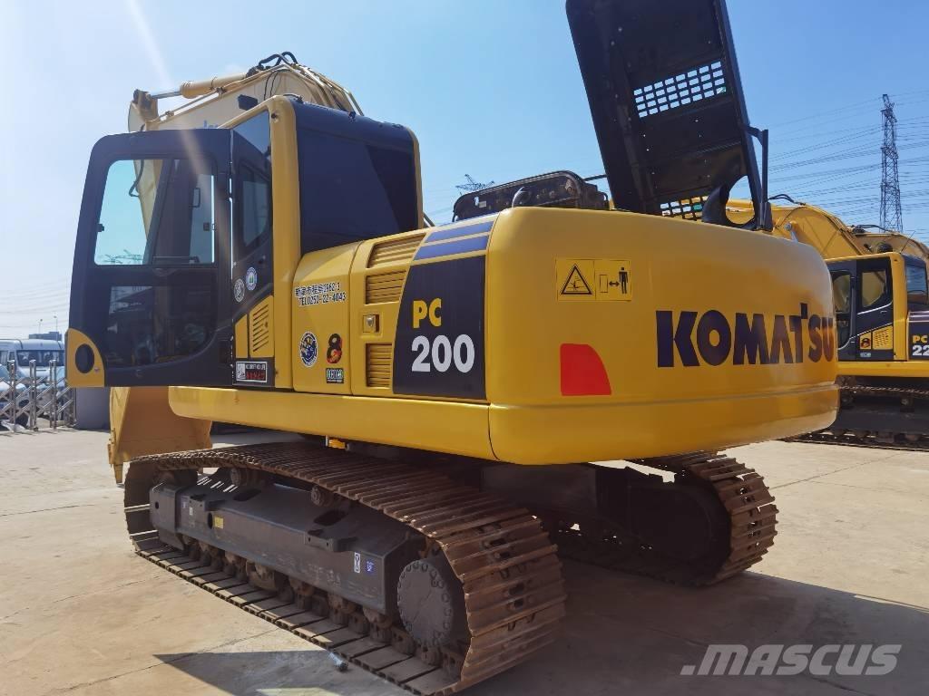 Komatsu PC 200-8 Bandgrävare
