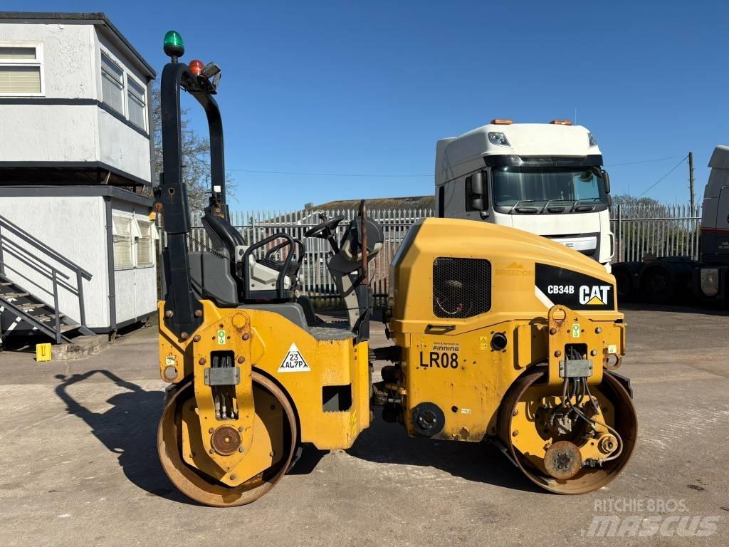 CAT CB 34 B Tvåvalsvältar