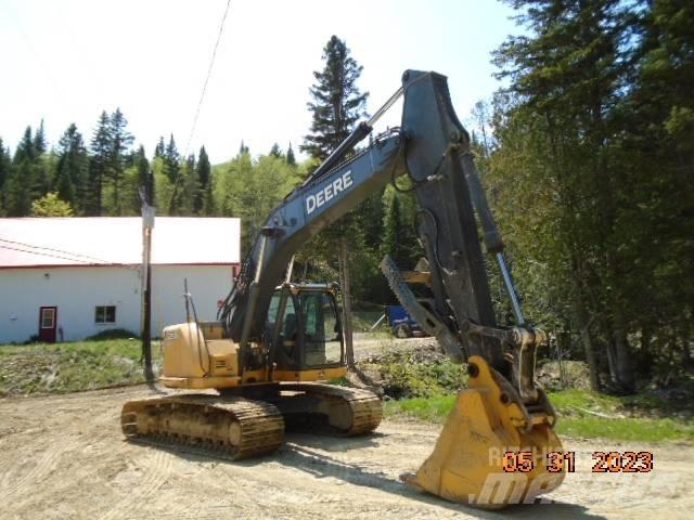 John Deere 225 DLC Bandgrävare