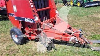 Case IH 8420 Rundbalspressar