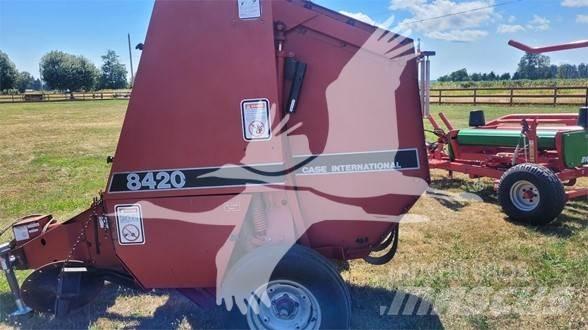 Case IH 8420 Rundbalspressar