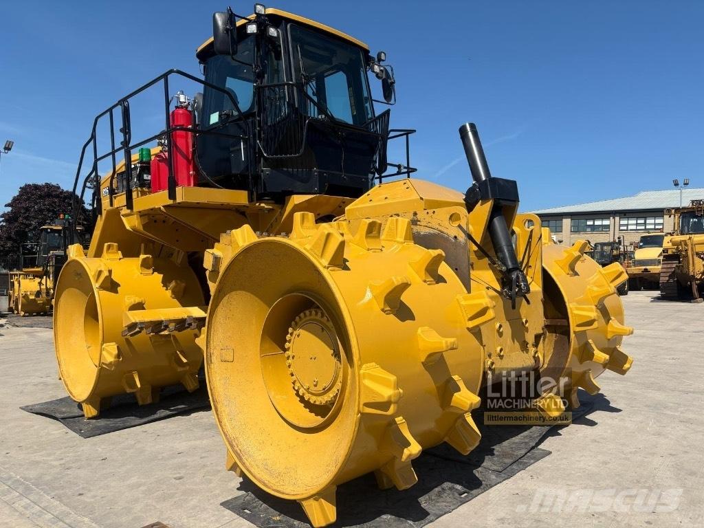 CAT 826 Avfallspackare