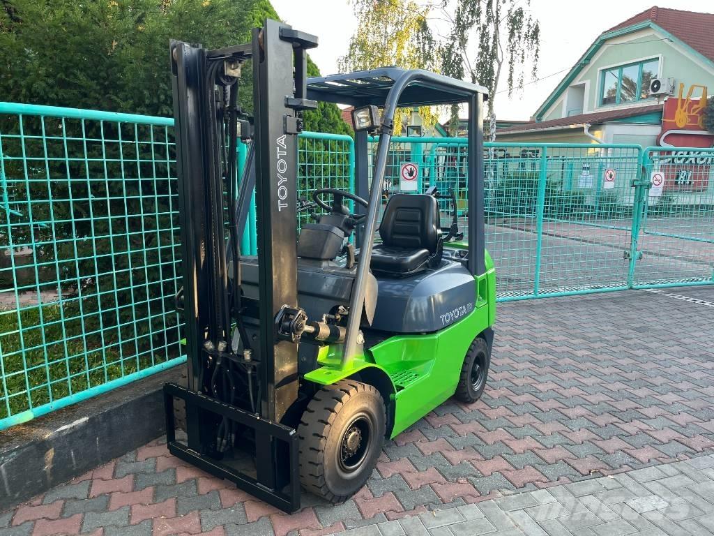 Toyota 7FGF18 V-1769 Gasolmotviktstruckar