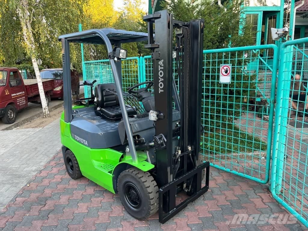 Toyota 7FGF18 V-1769 Gasolmotviktstruckar