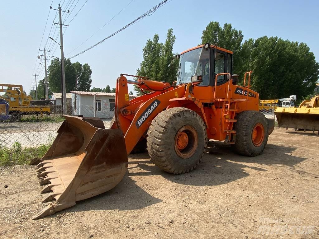 Doosan DL503 Grävlastare