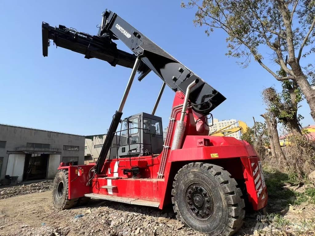 Kalmar DRT 450 Reachstackers