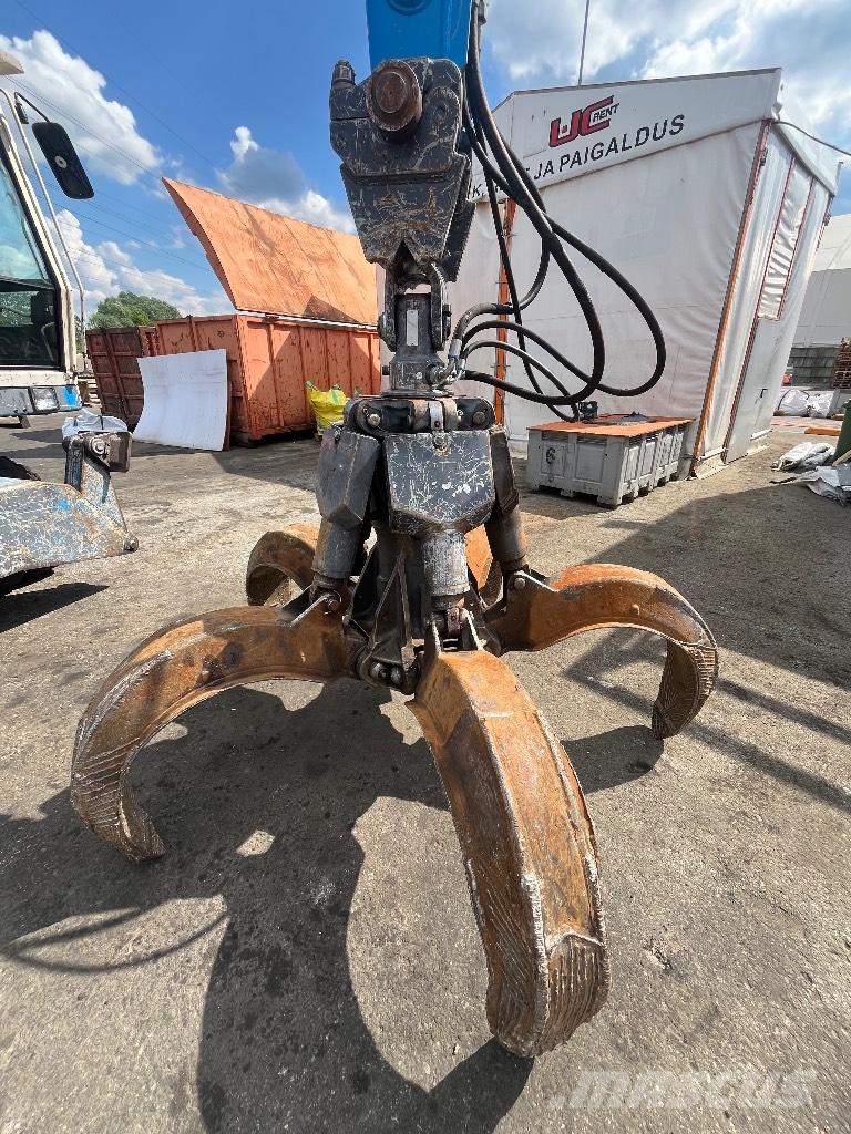 Fuchs MHL 320 Avfalls / industri hantering