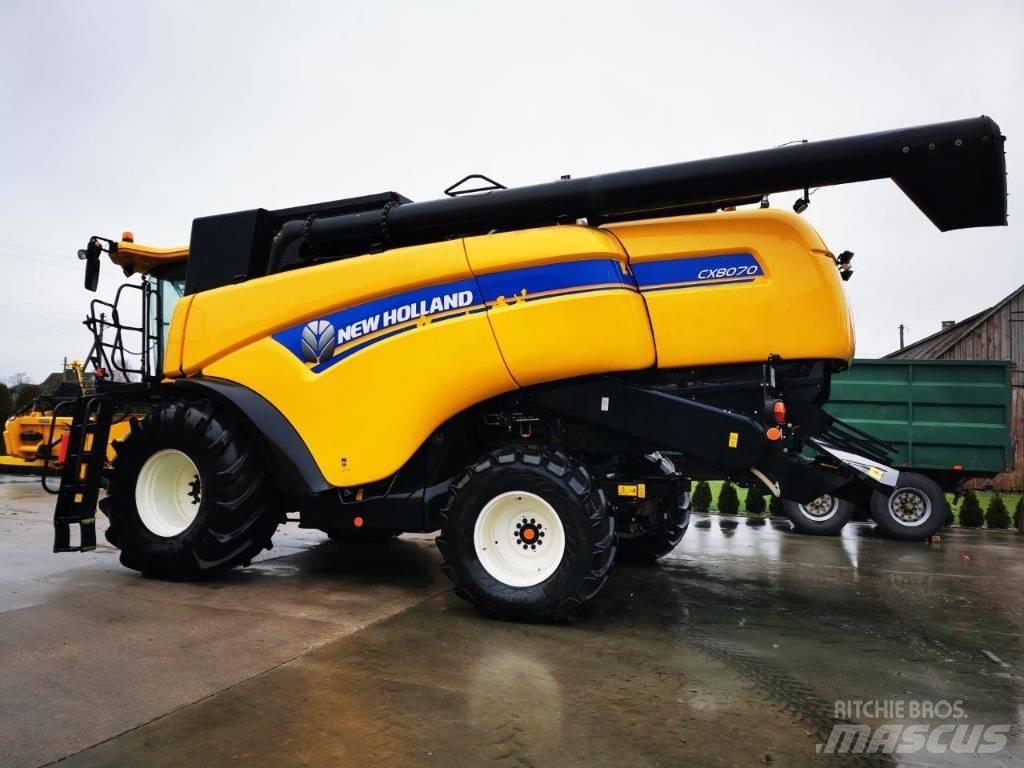 New Holland CX 8070 Skördetröskor
