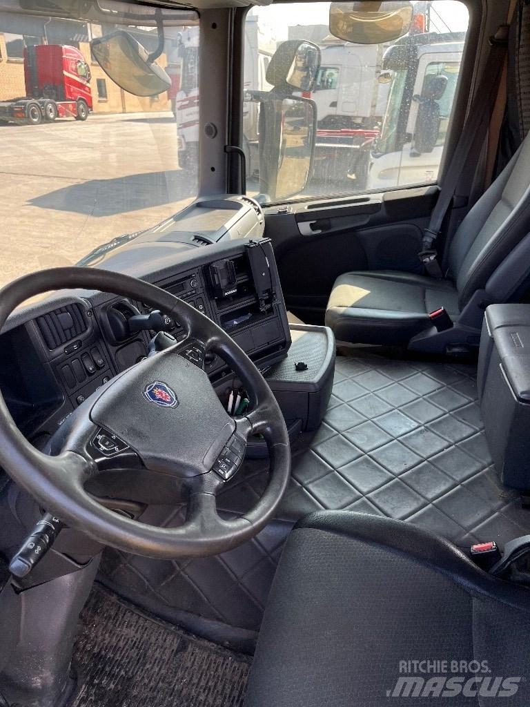 Scania CG16 Hytter och interiör