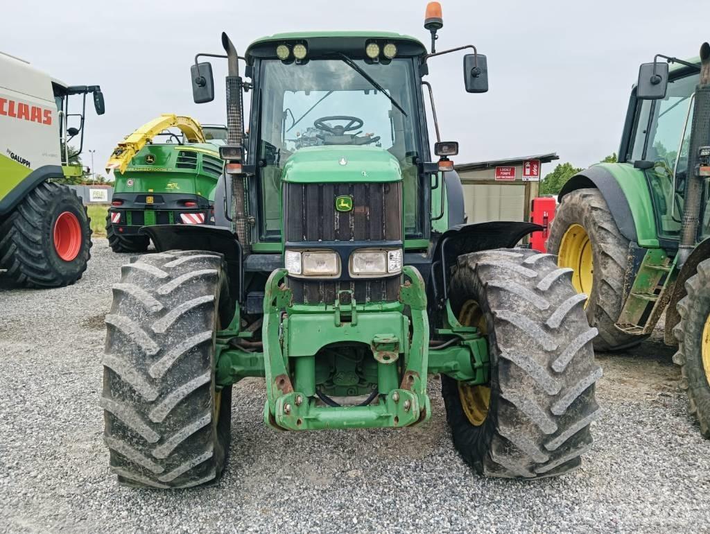 John Deere 6820 Traktorer
