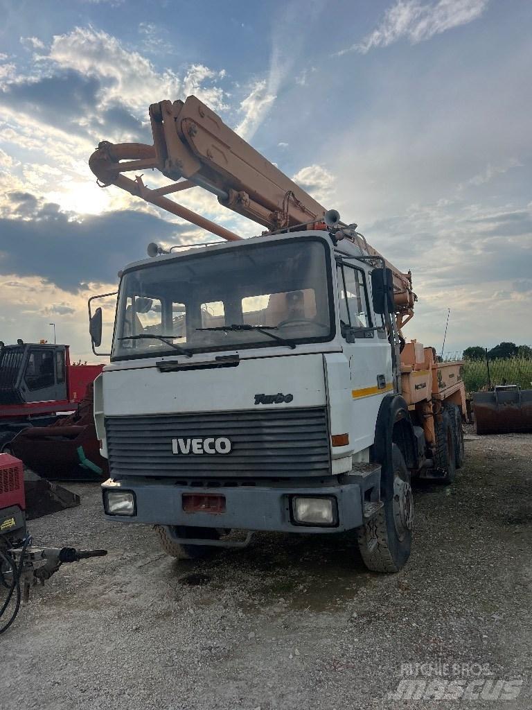 Iveco 330-36 H Tippbilar