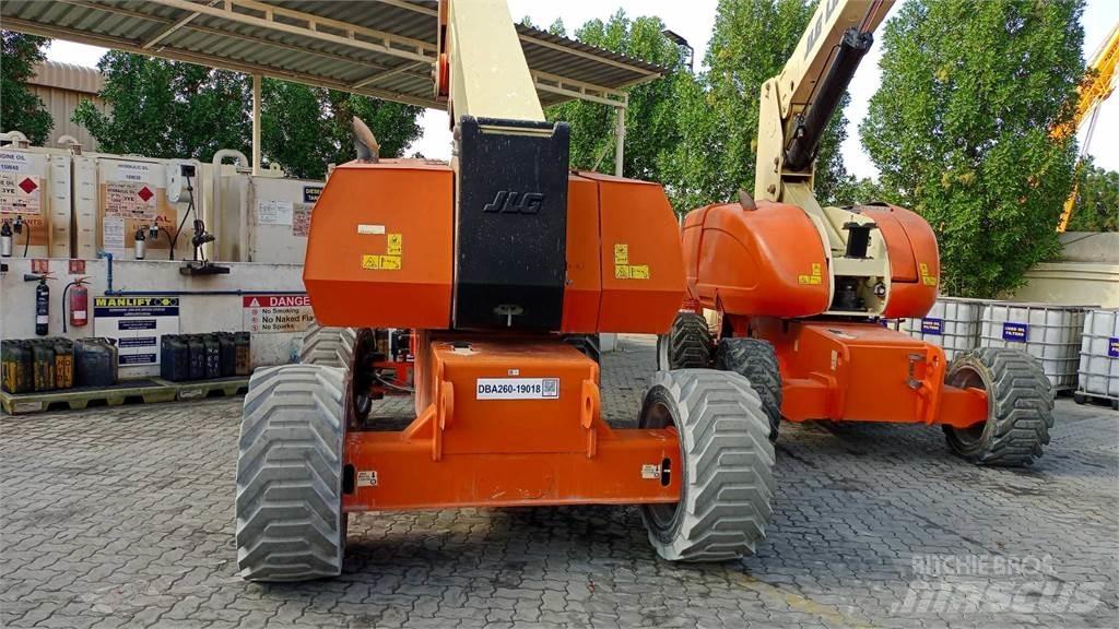 JLG 800AJ Bomliftar