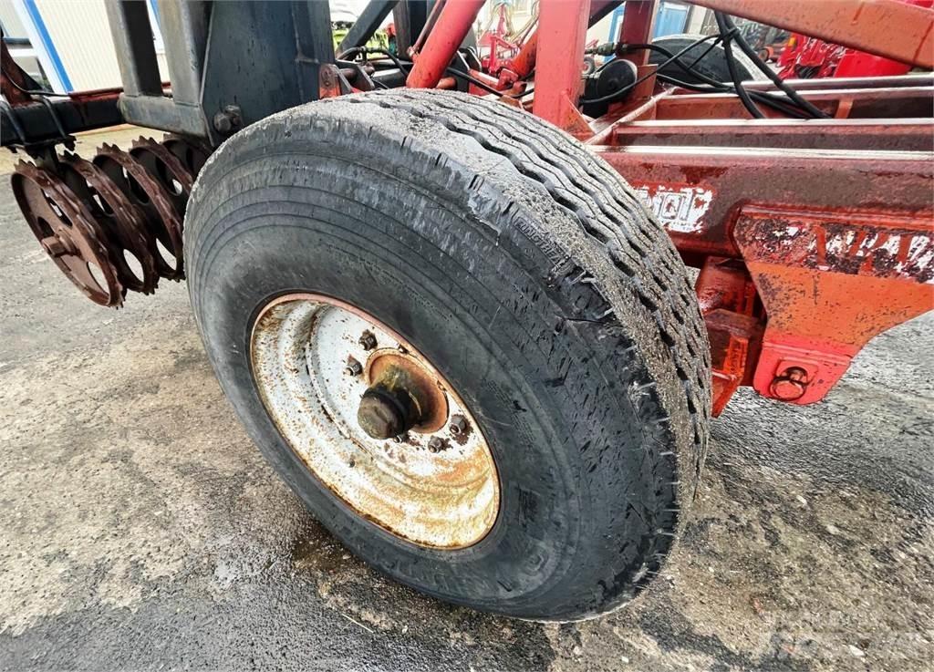 Bugnot XRV 668/56 Tallriksredskap
