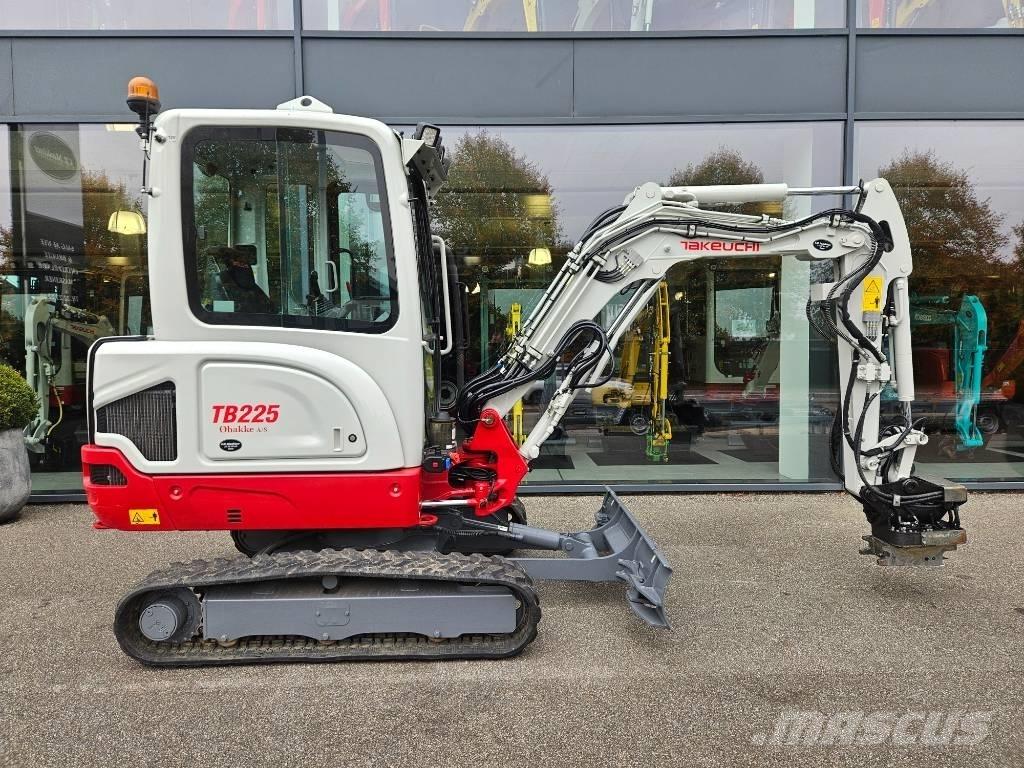 Takeuchi TB 225 Minigrävare < 7t