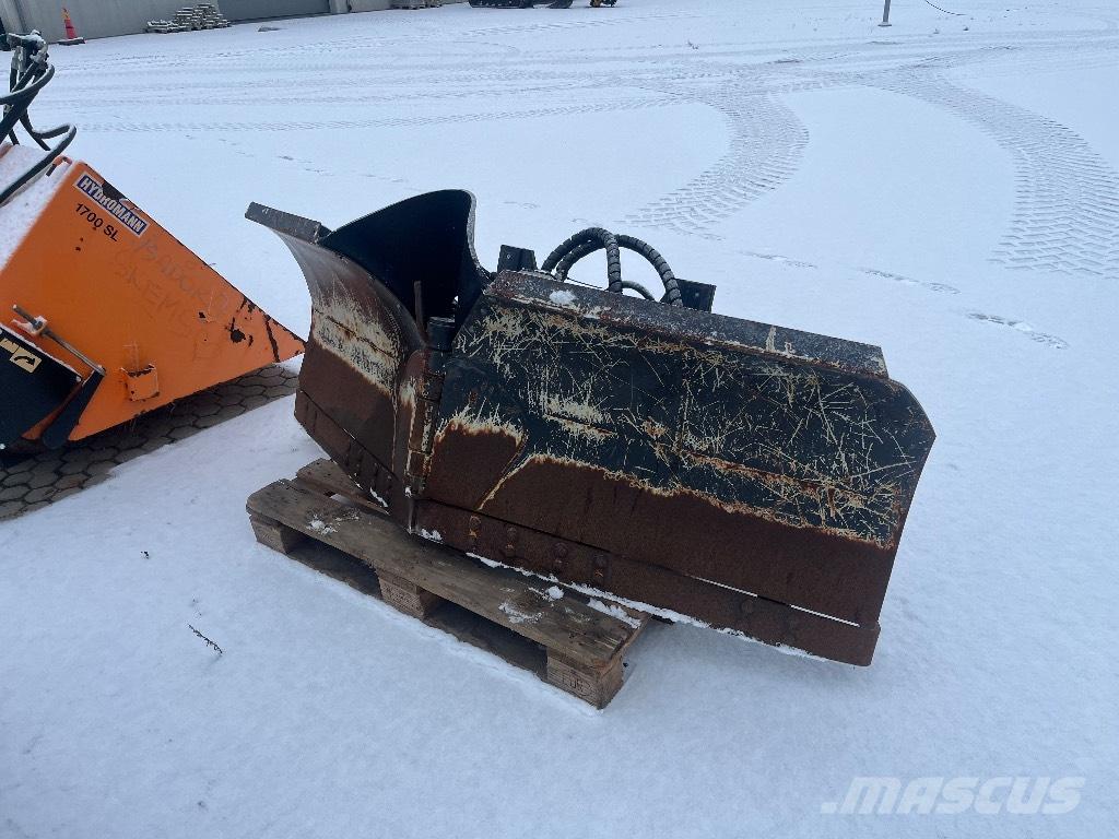 Uni-väg UV-220 Snöplogar