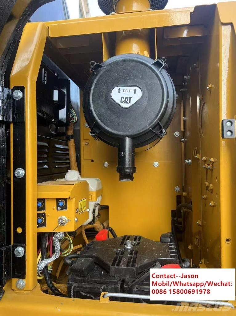 CAT 320 D RR Bandgrävare