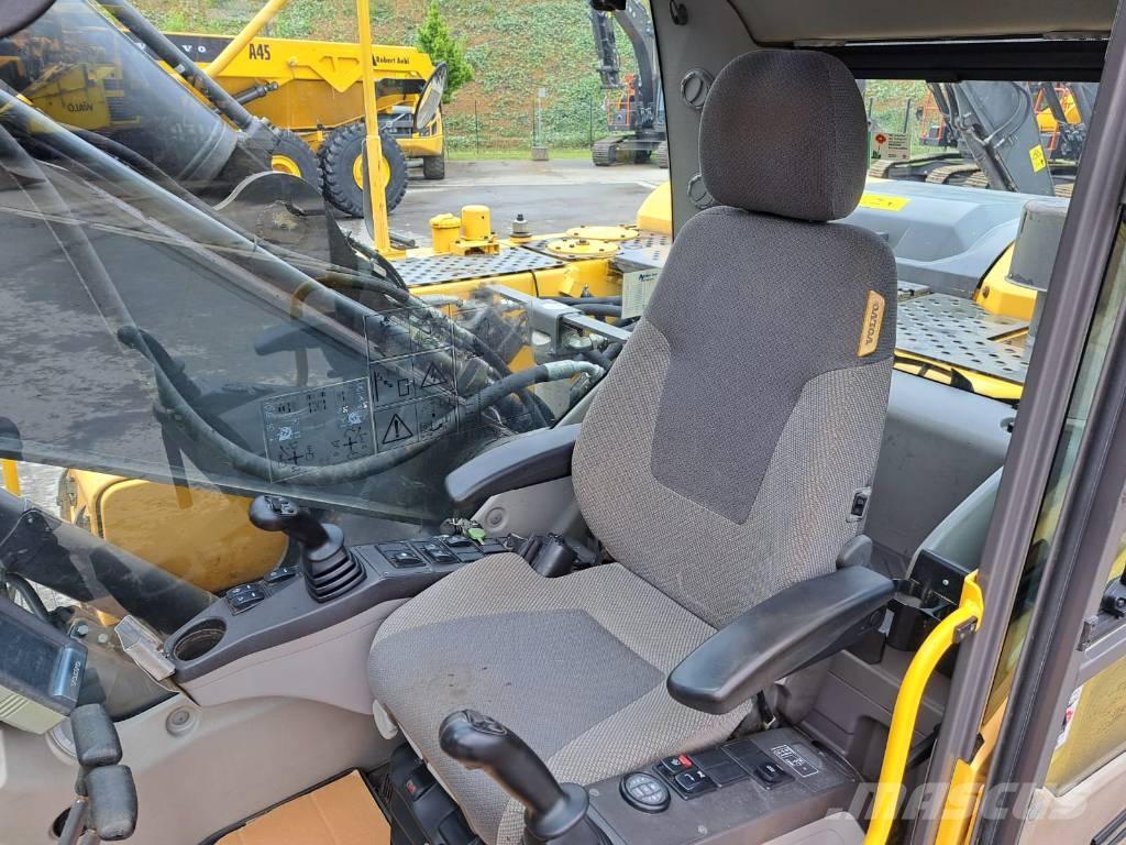 Volvo EC 220 DL Bandgrävare