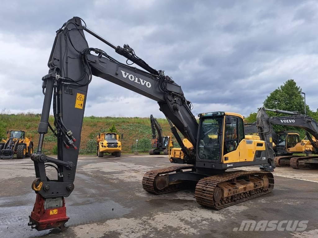 Volvo EC 220 DL Bandgrävare