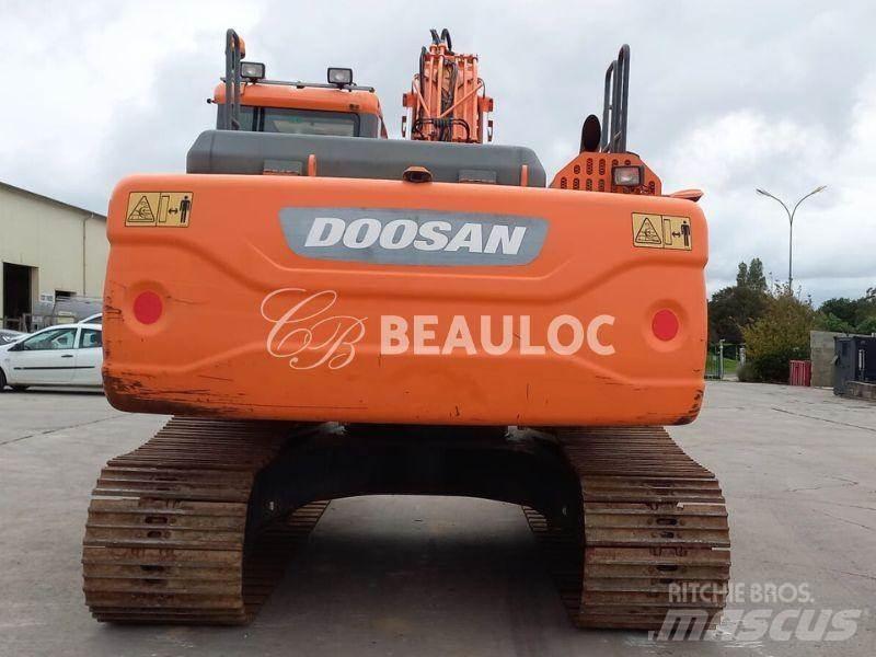 Doosan DX 225 LC Bandgrävare