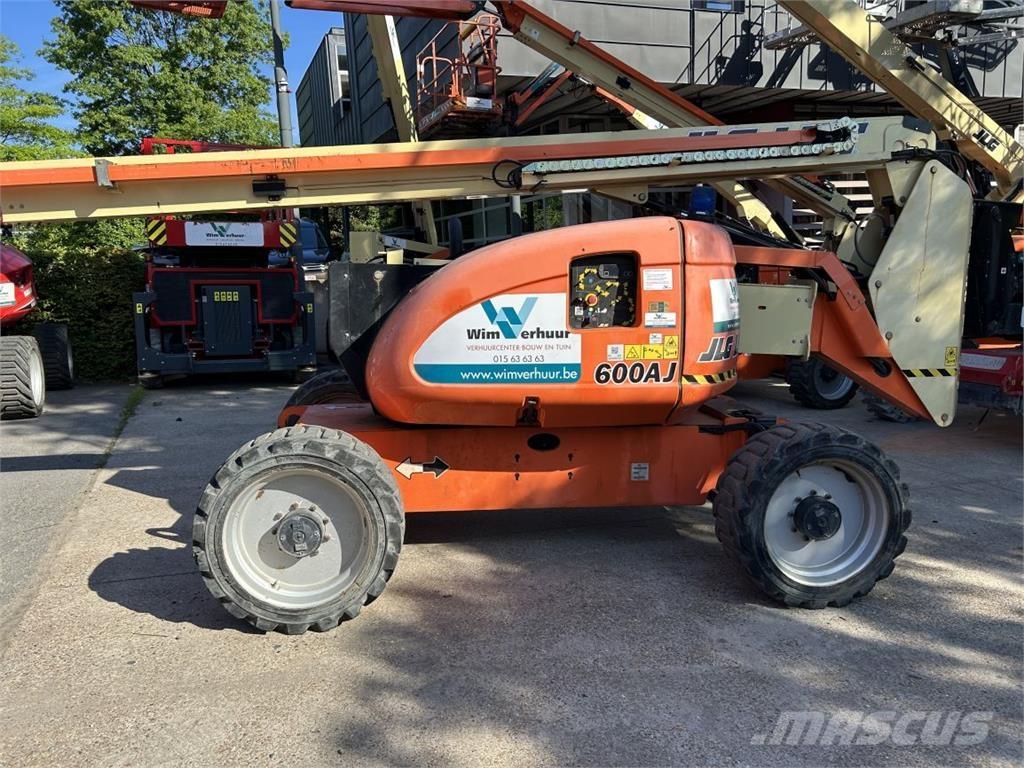 JLG 600 AJ (3218) Bomliftar