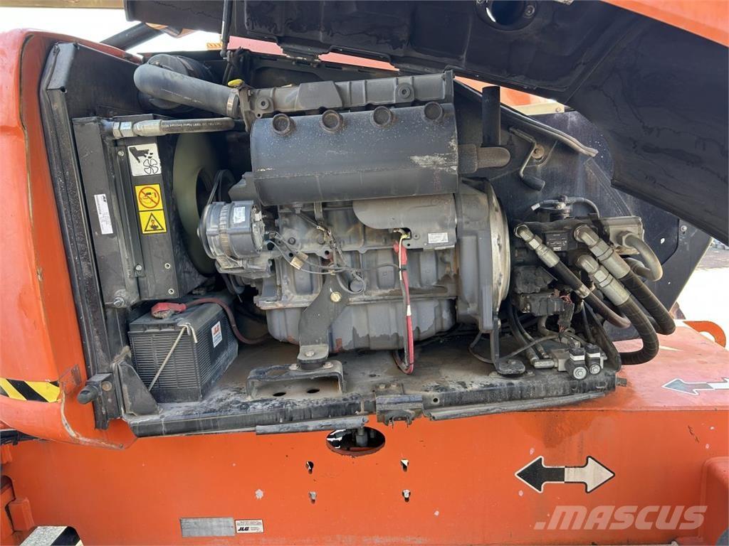 JLG 600 AJ (3218) Bomliftar