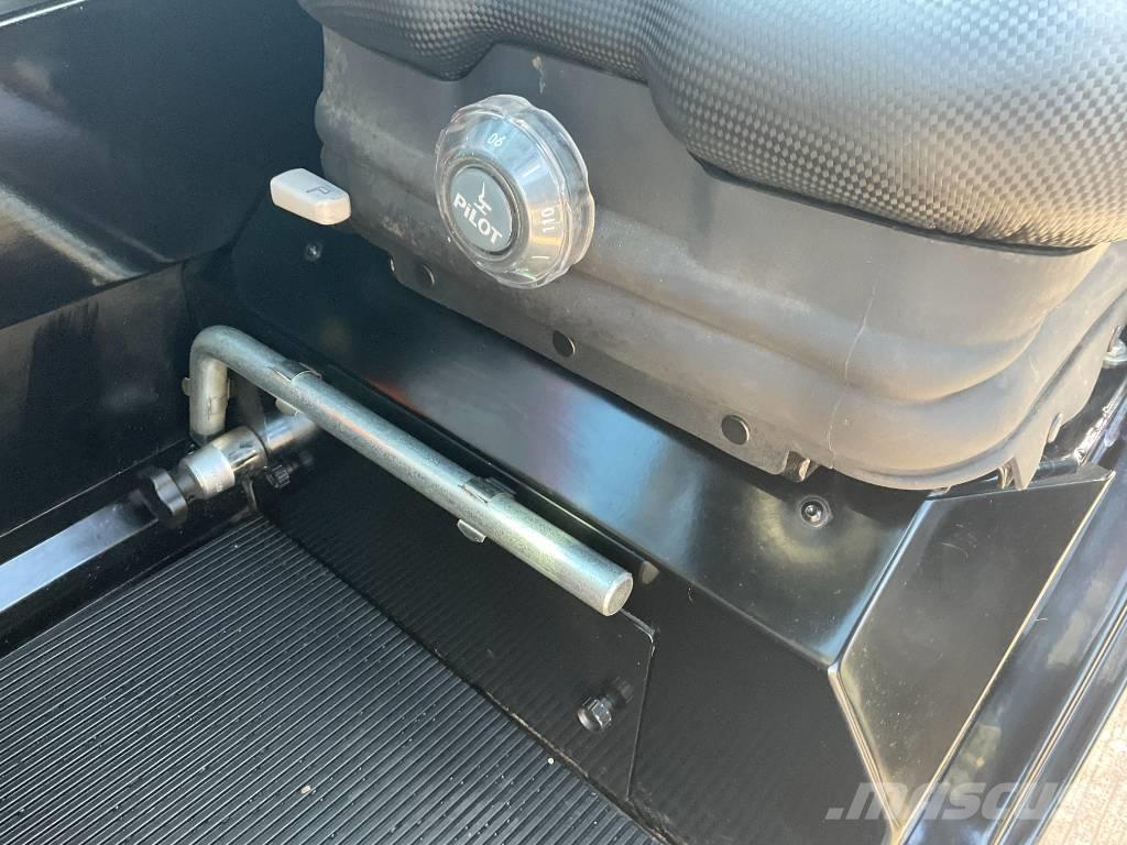 Manitou ULM 412 H Teleskoplastare