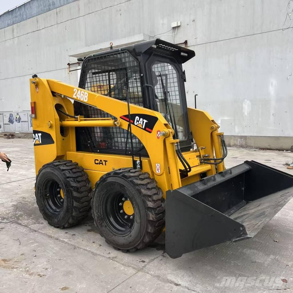 CAT 246 B Minilastare