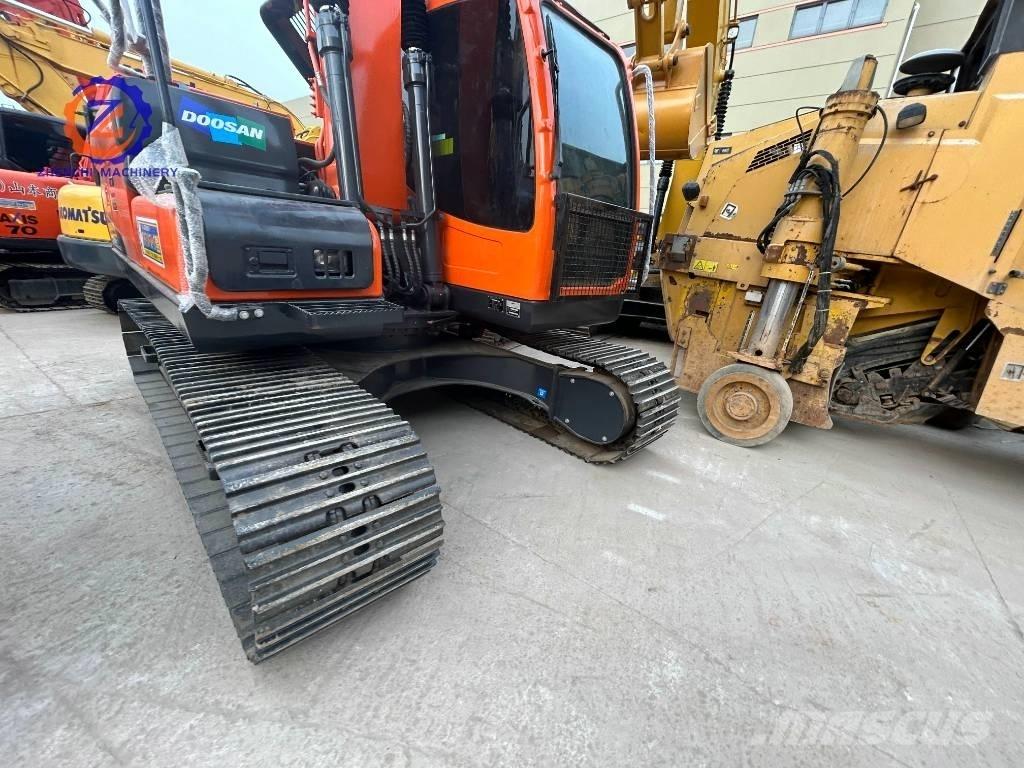 Doosan DX 150 Midigrävmaskiner 7t - 12t