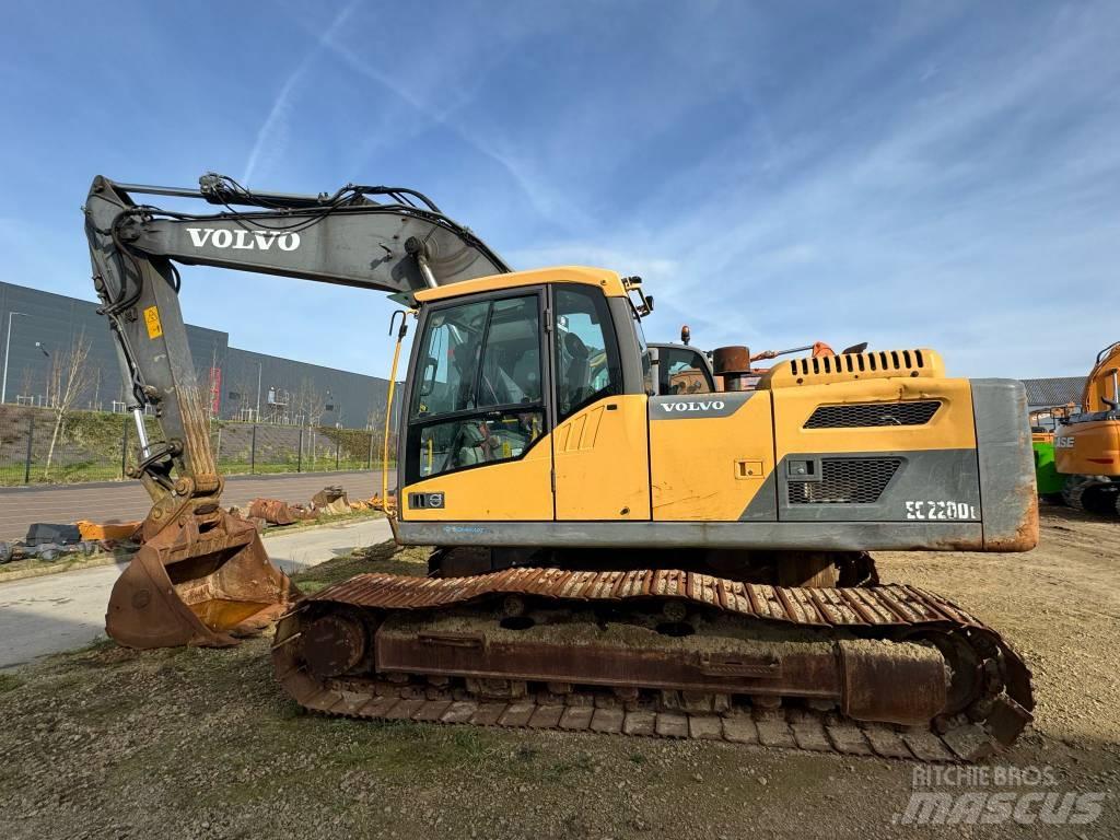 Volvo EC220DL Bandgrävare