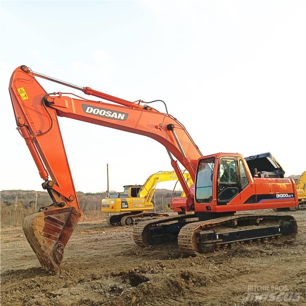 Doosan DH 300 LC-7 Bandgrävare