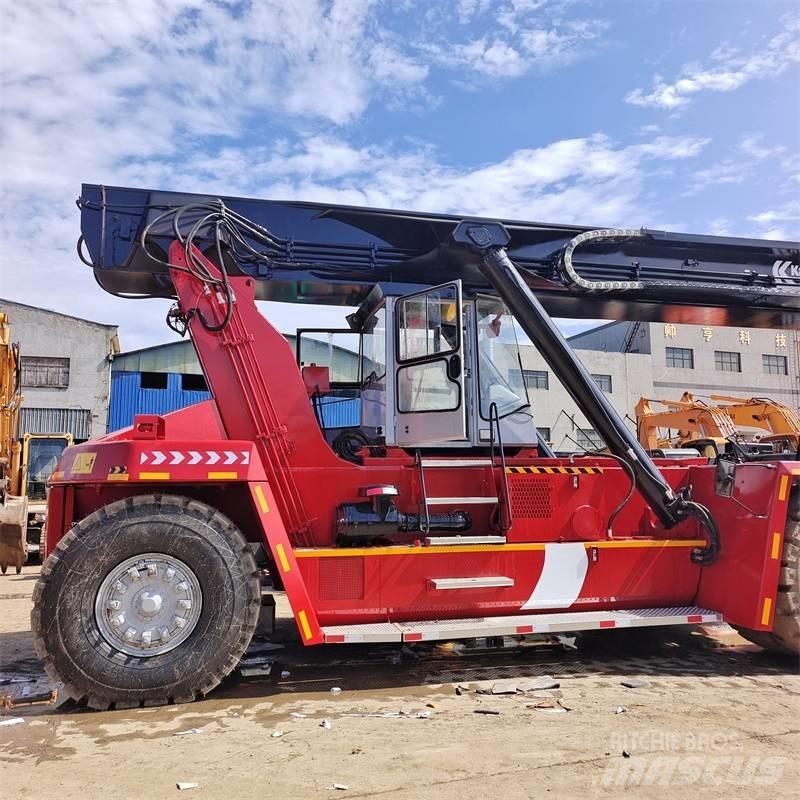 Kalmar DRF 450 Reachstackers