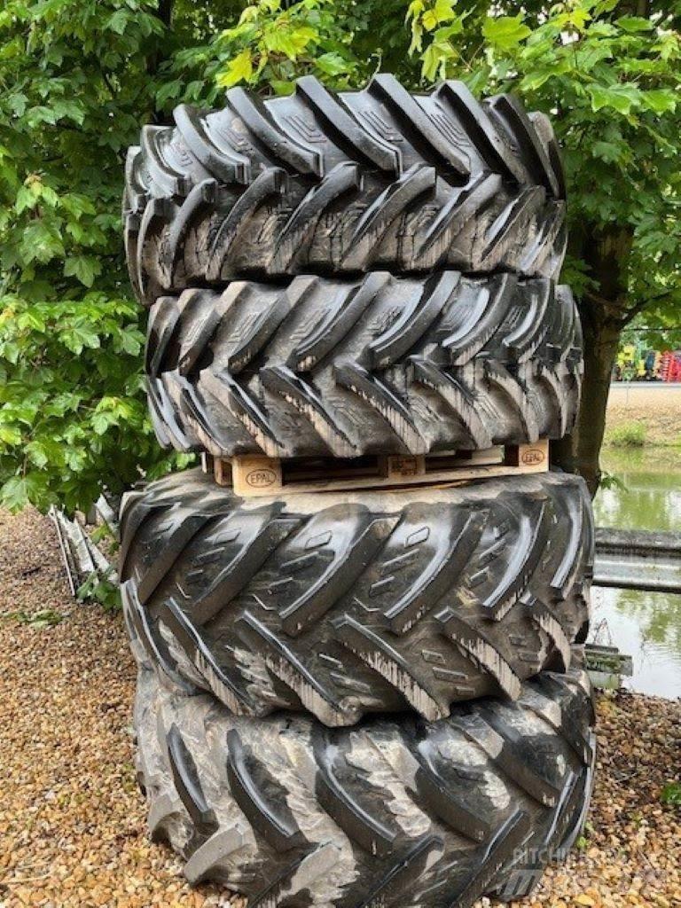 JCB WHEELS Däck, hjul och fälgar