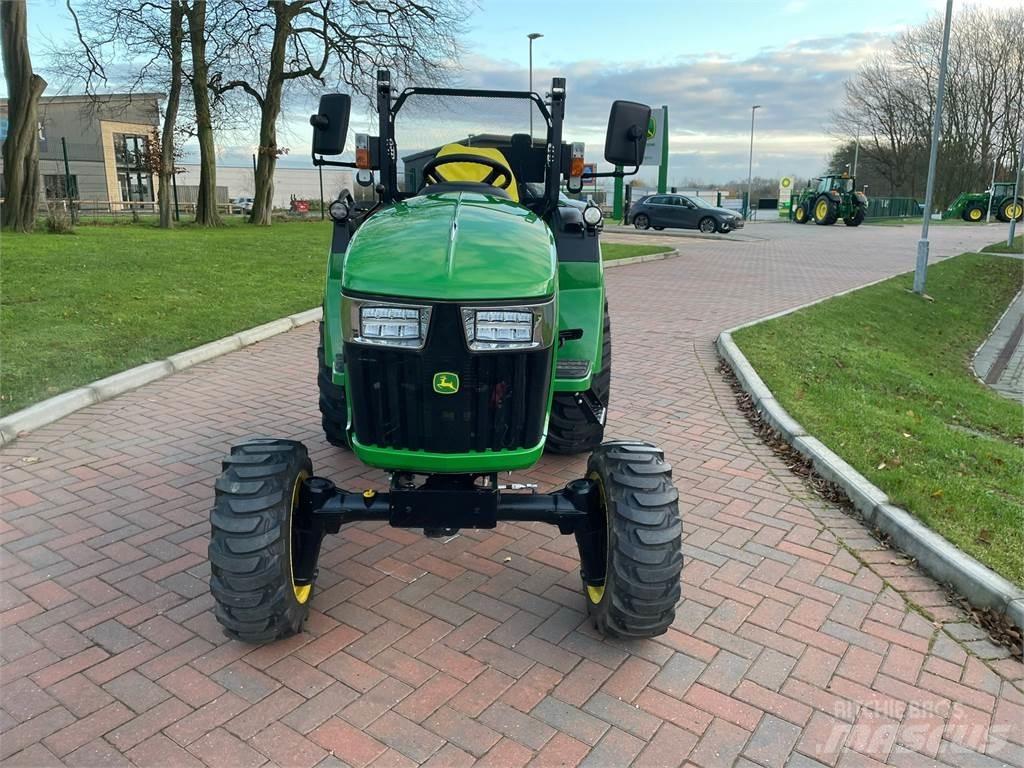 John Deere 2038R Kompakttraktorer