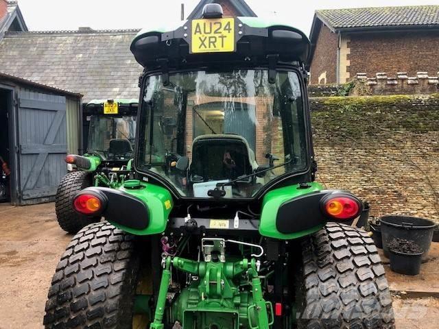 John Deere 4066R Kompakttraktorer